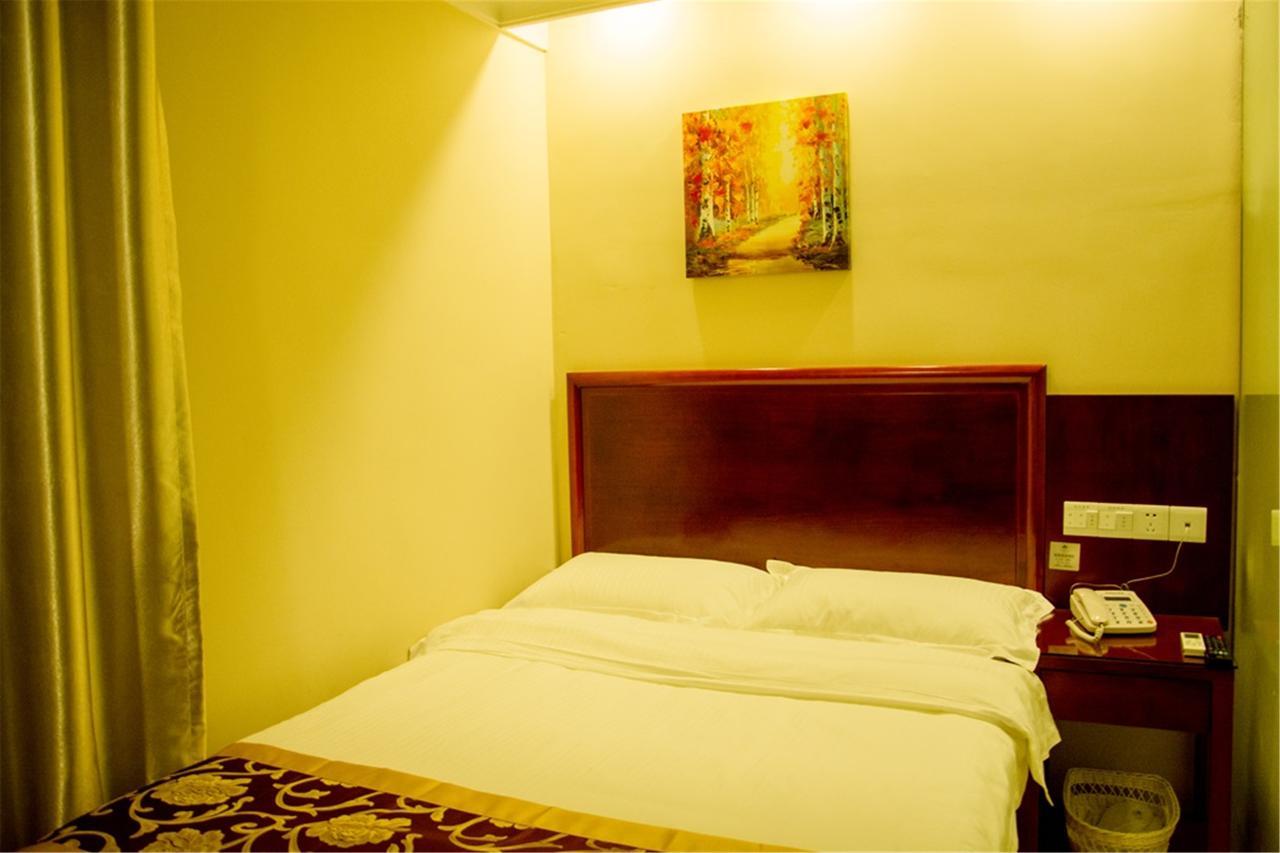 Greentree Inn Jiangsu Taizhou Taixing East Guoqing Road Rt-Mart Business Hotel 外观 照片